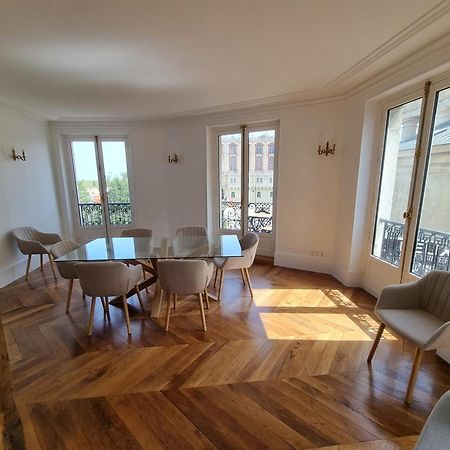 Face Chateau St Germain En Laye, Appartement 4 A 6 Personnes, 23 Min De Paris Champs-Elysees Saint-Germain-en-Laye ภายนอก รูปภาพ