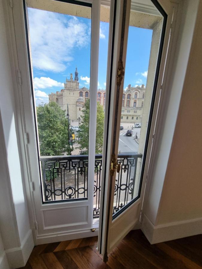 Face Chateau St Germain En Laye, Appartement 4 A 6 Personnes, 23 Min De Paris Champs-Elysees Saint-Germain-en-Laye ภายนอก รูปภาพ
