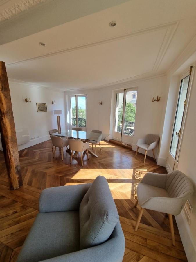 Face Chateau St Germain En Laye, Appartement 4 A 6 Personnes, 23 Min De Paris Champs-Elysees Saint-Germain-en-Laye ภายนอก รูปภาพ