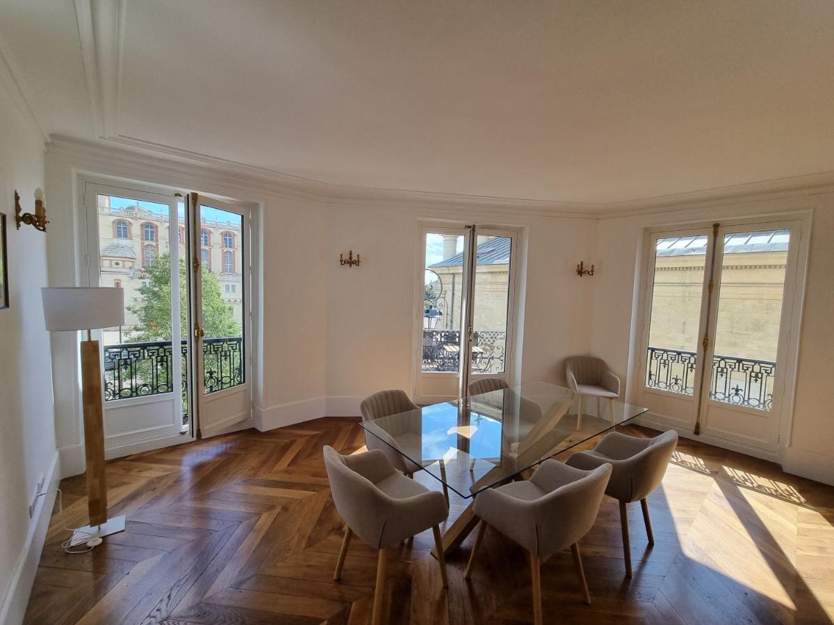Face Chateau St Germain En Laye, Appartement 4 A 6 Personnes, 23 Min De Paris Champs-Elysees Saint-Germain-en-Laye ภายนอก รูปภาพ
