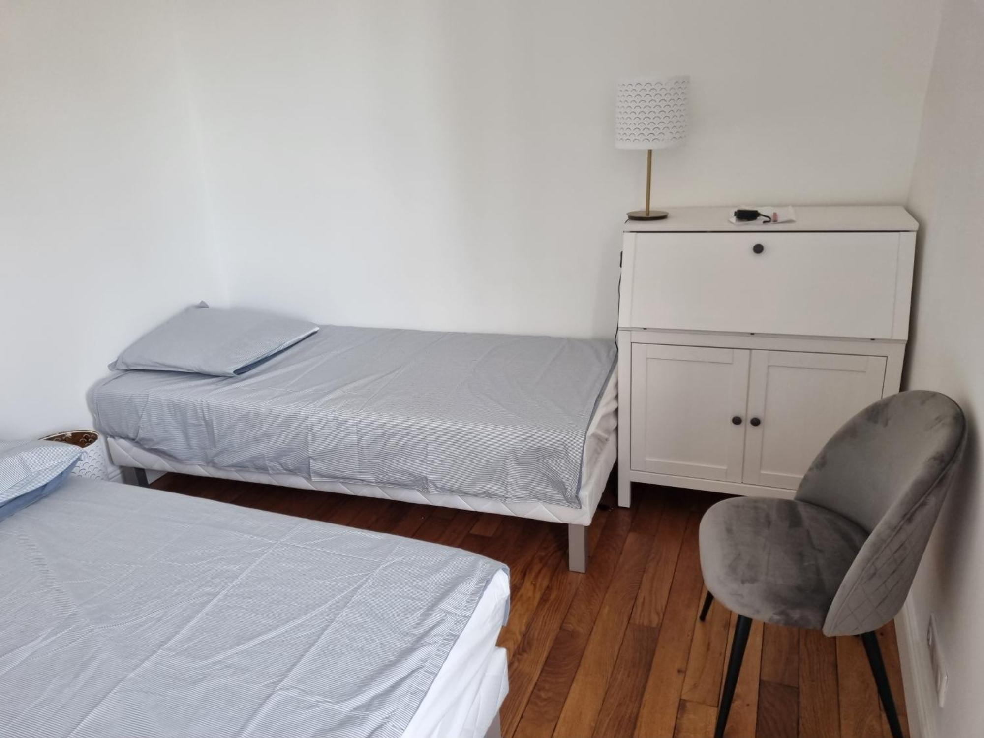 Face Chateau St Germain En Laye, Appartement 4 A 6 Personnes, 23 Min De Paris Champs-Elysees Saint-Germain-en-Laye ภายนอก รูปภาพ