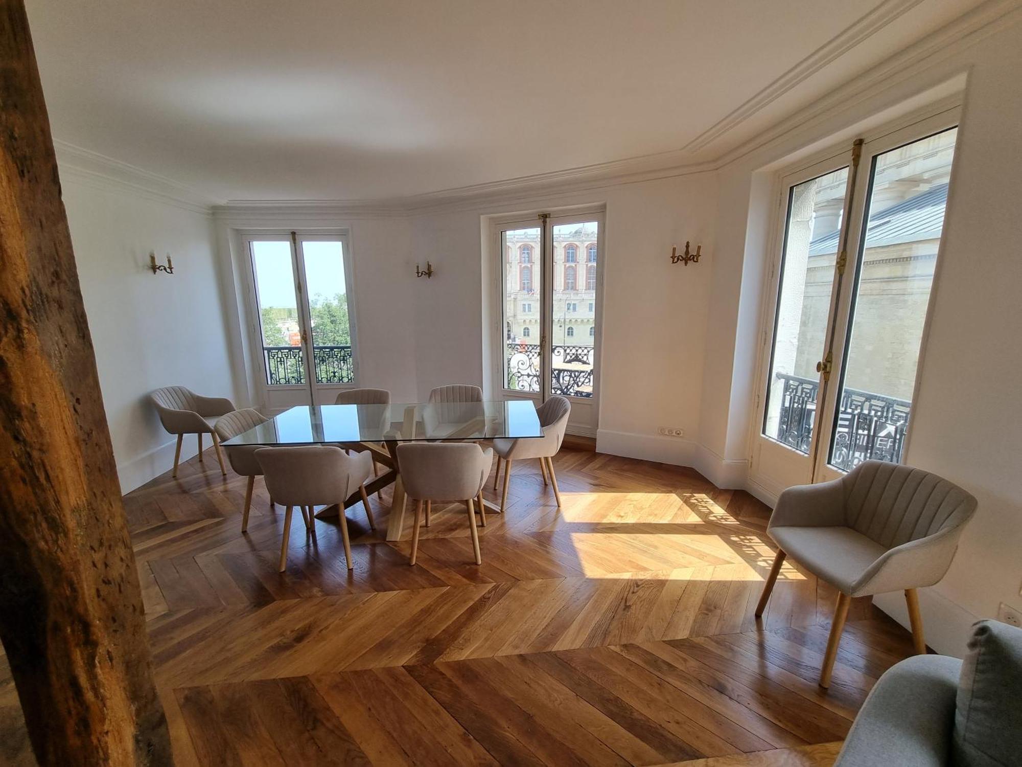 Face Chateau St Germain En Laye, Appartement 4 A 6 Personnes, 23 Min De Paris Champs-Elysees Saint-Germain-en-Laye ภายนอก รูปภาพ