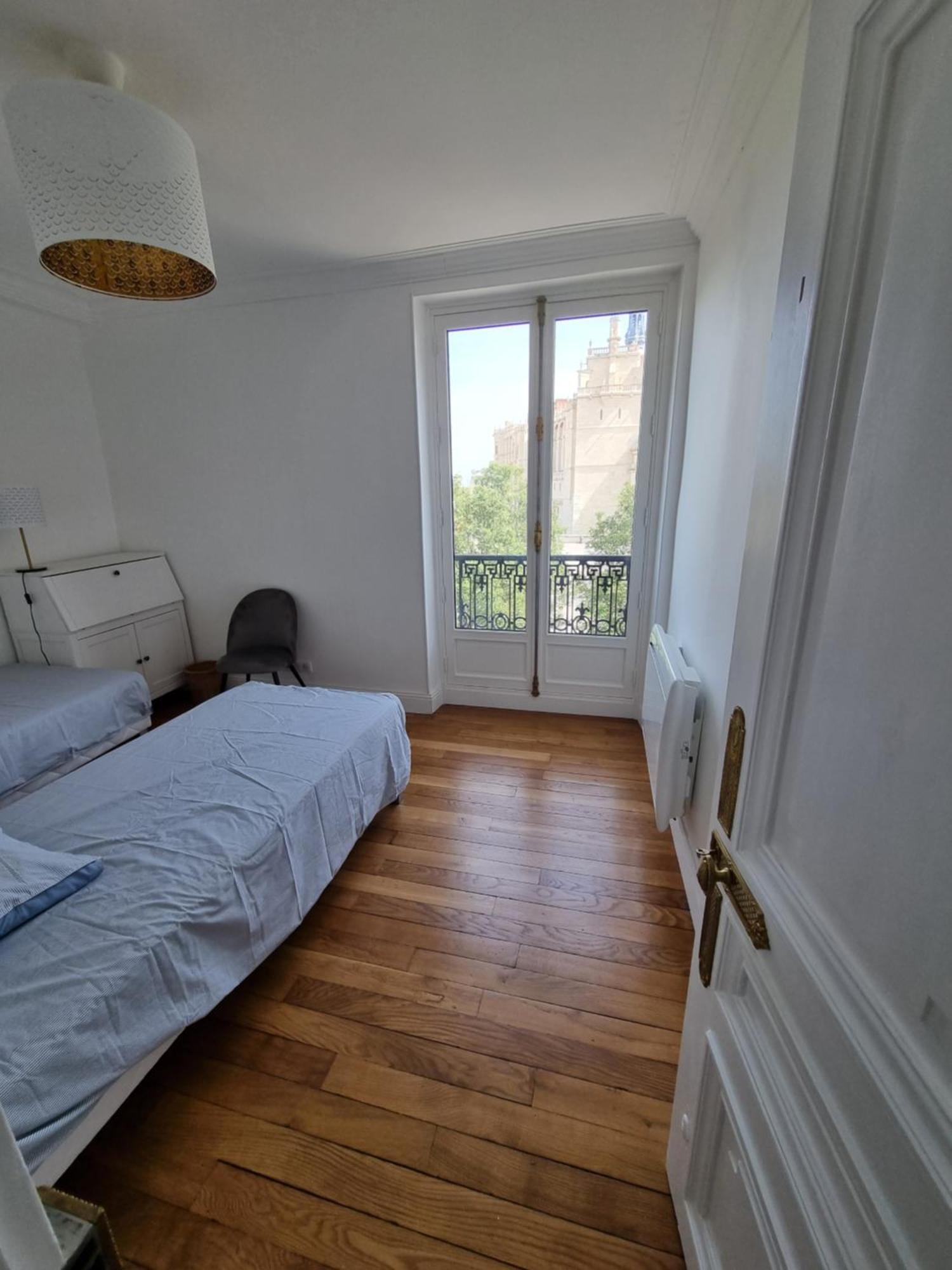 Face Chateau St Germain En Laye, Appartement 4 A 6 Personnes, 23 Min De Paris Champs-Elysees Saint-Germain-en-Laye ภายนอก รูปภาพ