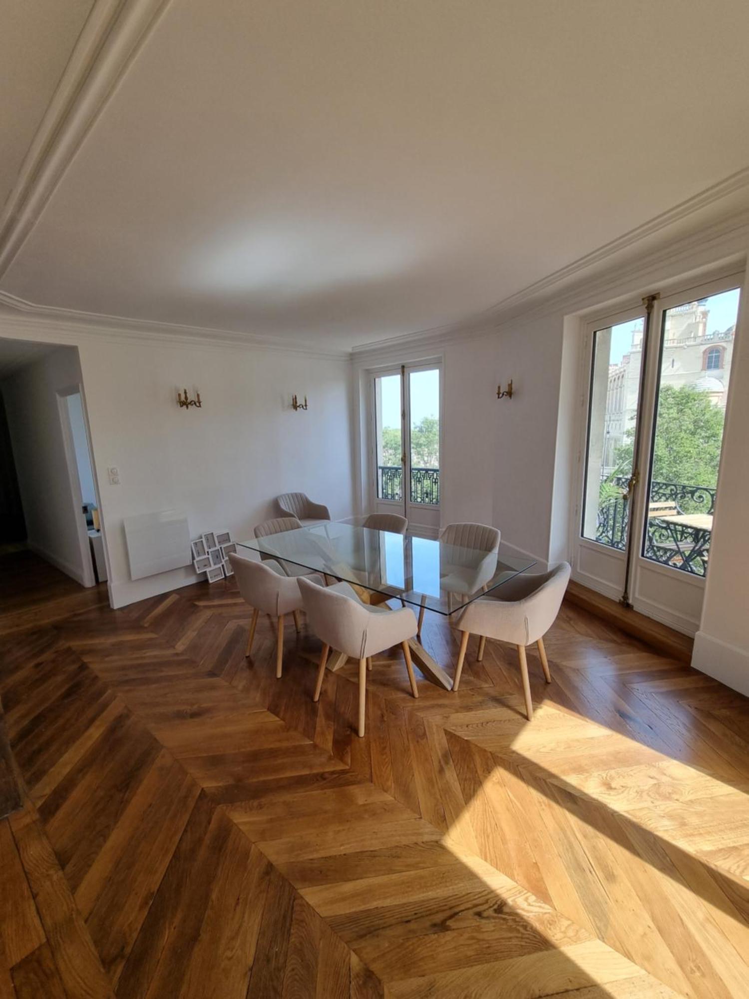 Face Chateau St Germain En Laye, Appartement 4 A 6 Personnes, 23 Min De Paris Champs-Elysees Saint-Germain-en-Laye ภายนอก รูปภาพ